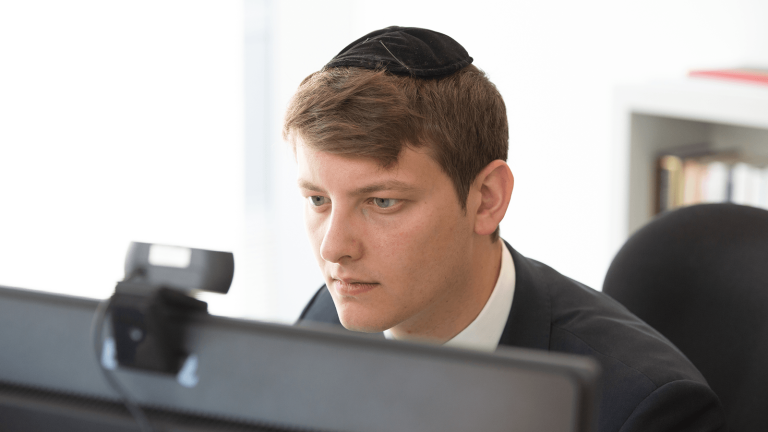 Profile picture of Shaul Rosten